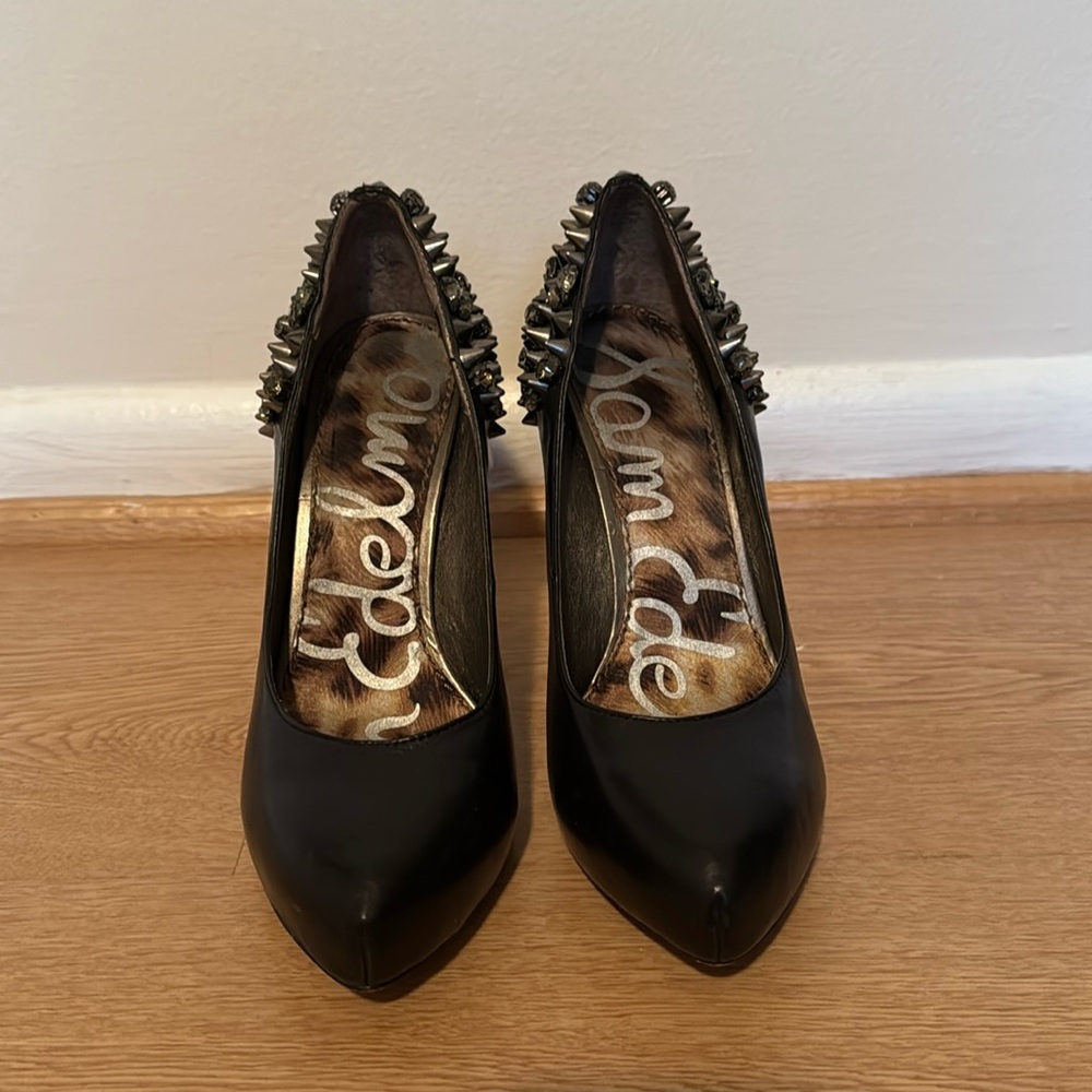 🖤 Sam Edelman Roza Studded Spiked Heels Size 6